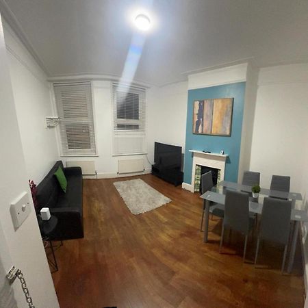 Cricklewood Broadway Guest Home London Exterior photo