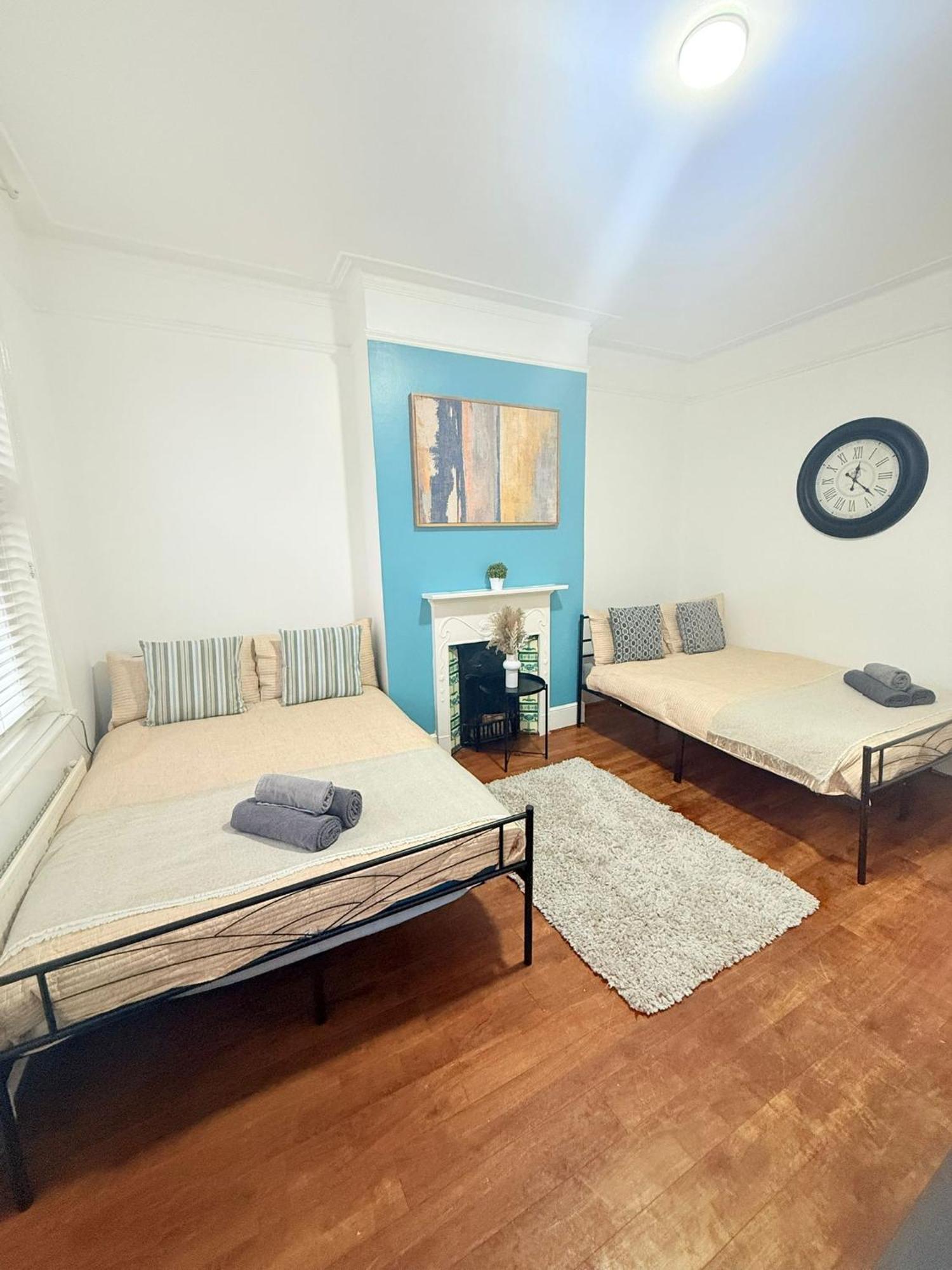 Cricklewood Broadway Guest Home London Exterior photo